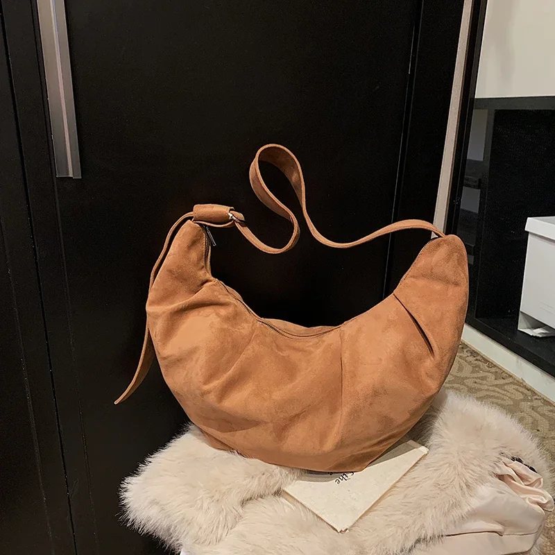 

New Fabric Hasp Soft Solid Color Crossbody Bags Hollow Out Fashion Women's Bags 2026 High Quality Versatile Beach Shoulder Bags