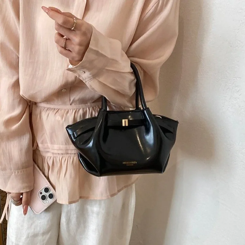 ソリッドカラーレザーおむつバッグ大容量通勤ハンドバッグエレガントデザイナークロスボディ財布女性用