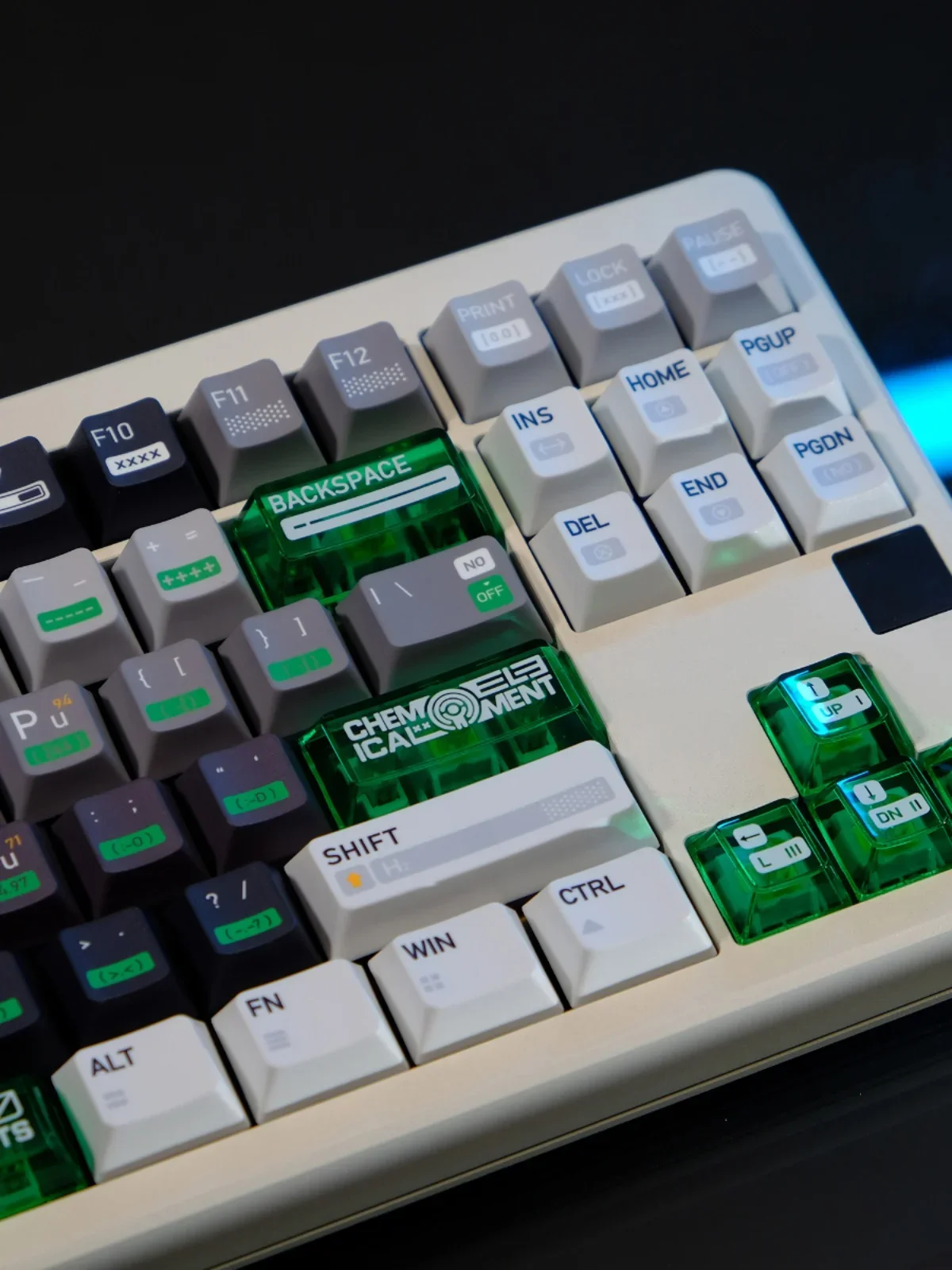 Love PBT + PC Sublimation Original Machinery Keycap Customization Full Set of Green Transparent Supplement