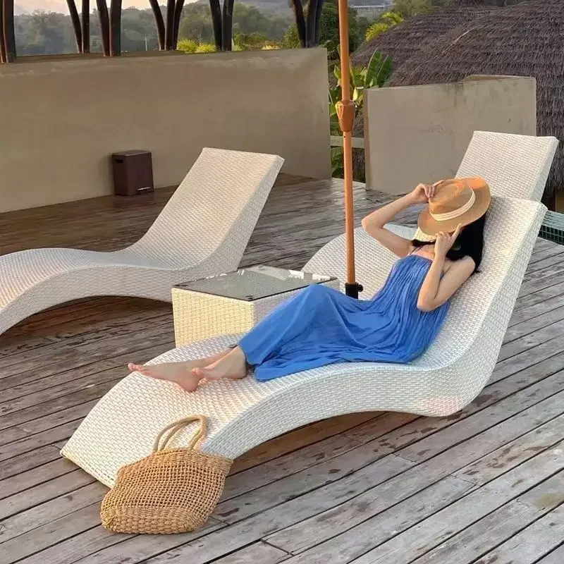 Outdoor bed courtyard pool lounge chair beach seaside swimming pool S-type aluminum alloy outdoor hotel bed and breakfast lounge