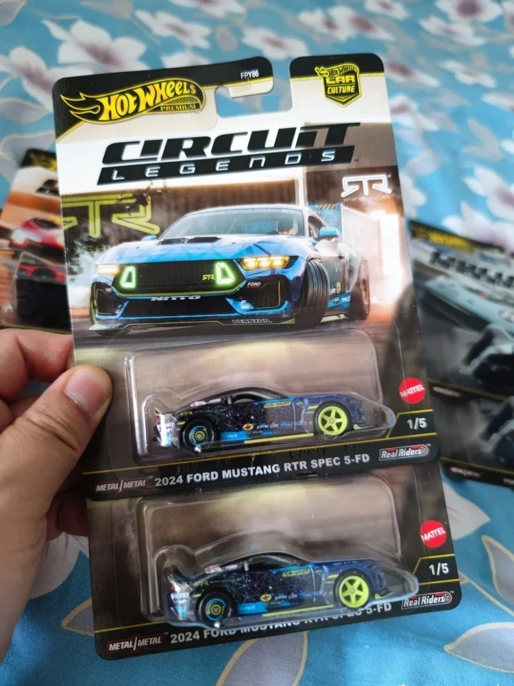سلسلة ثقافة السيارة الأصلية ذات العجلات الساخنة فيراري بورش موستانج سوبارو 2025 K حافظة (مزيج 5) Circuit Legends Premium 1:64 Die-Cast #5