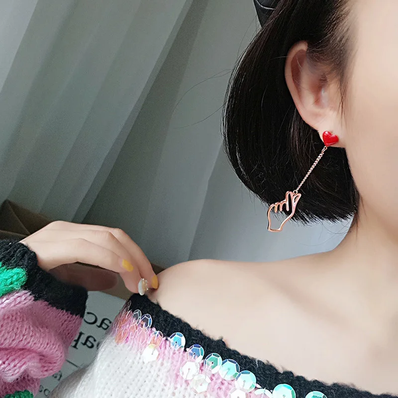 Trendy Korean Finger Heart Earring for Women Love Hand Gesture Asymmetry Stud Earrings Valentine\'s Day Collar Pendientes Bijoux