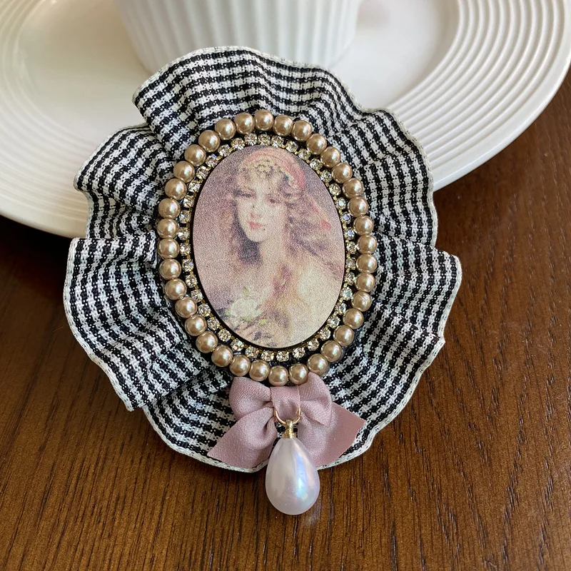 Handmade/Vintage Inspired Fabric Pearl Crysta Cameo Brooch/Clip in