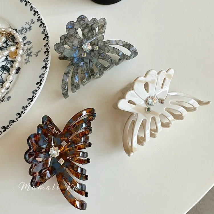 

Refreshing World Hollowed Out Flower Hair Claw French Temperament Rhinestone Hair Claw Clips Hair Accessories for Women Girls