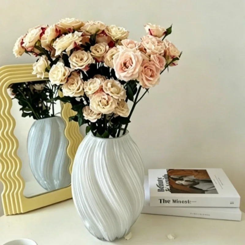 Luxury Hydroponic Vase Minimalist Twisted Glass Vase Modern Artistic Desktop Flower Vases Dining Table Decorative Accessories