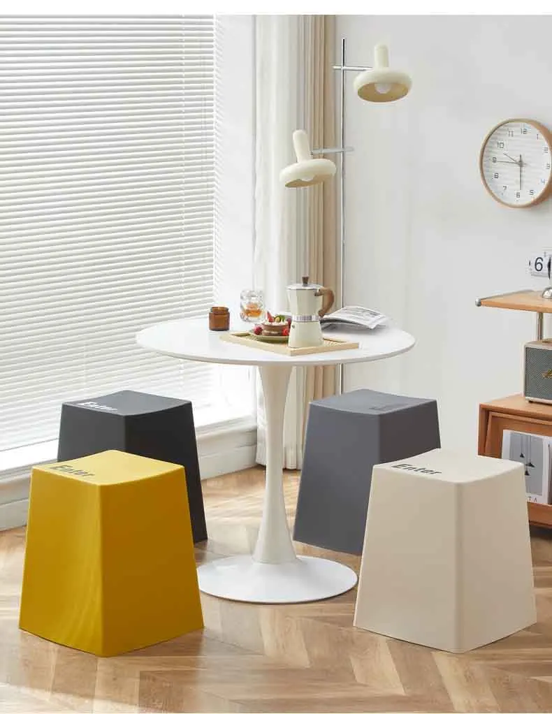 Kreativer Esszimmerhocker aus Kunststoff, nordische Möbel, hohe Hocker, mobiler Sitz, Fußhocker, moderner Freizeitstuhl, Tastaturhocker, individuell – Detail 6