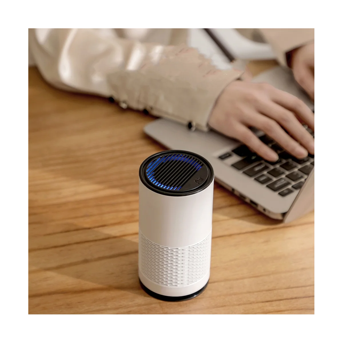 Car Air Purifier Purifier Hepa Filters Desktop Purifier USB Rechargeable Portable Air Cleaner Diffuser-White