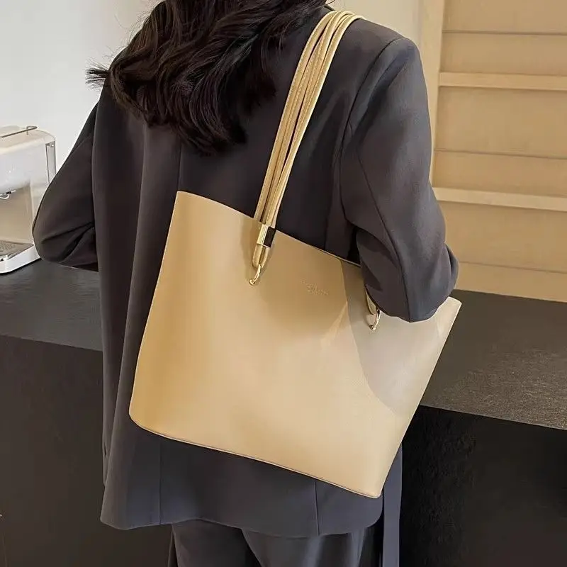 This Year's Popular Versatile Red Bridal Bag Women's Leather High-end Fashion Wedding Bag Large-capacity Tote Bag  New Handbags