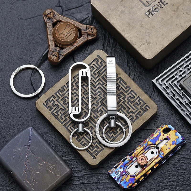 

EDC Titanium Alloy Luxury Car Keychain Key Ring Buckle Belt Lightweight Key Holder For Man Male Creativity Gift Tool Outdoor