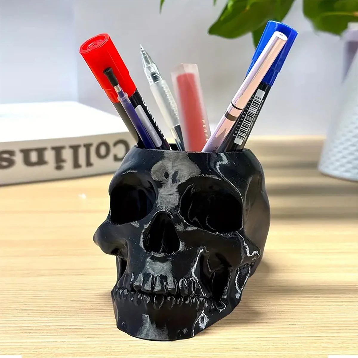 

Цельный держатель для ручек с готическим черным черепом, держатель для кистей для макияжа, многофункциональный настольный органайзер, подходит для домашнего офиса