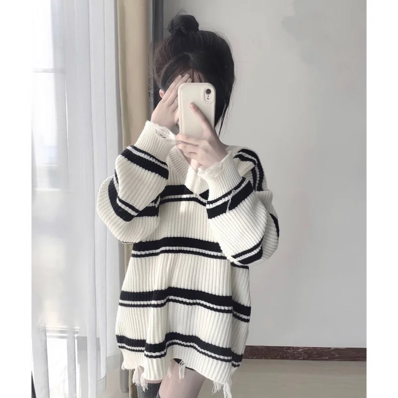 

Loose Fit for Autumn and Winter2025Pullover Plus Size Knitted Women's Sweater New Striped Retro Tassel Lazy Outerwear Sweater To