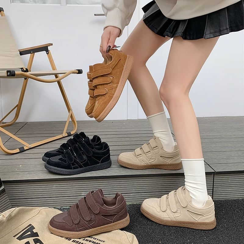

Genuine Leather Retro Thick-soled Drill Shoes for Women with Built-in Height Increase Sports Flat Shoes Velcro Skateboard Shoes