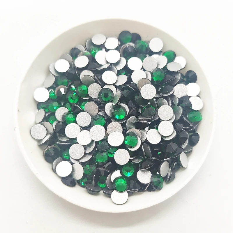 All Size SS3-SS60 Dark Green Glass Flatback Rhinestone Round Silver Bottom Glue On Stones for DIY Nail Art Clothes Decoration