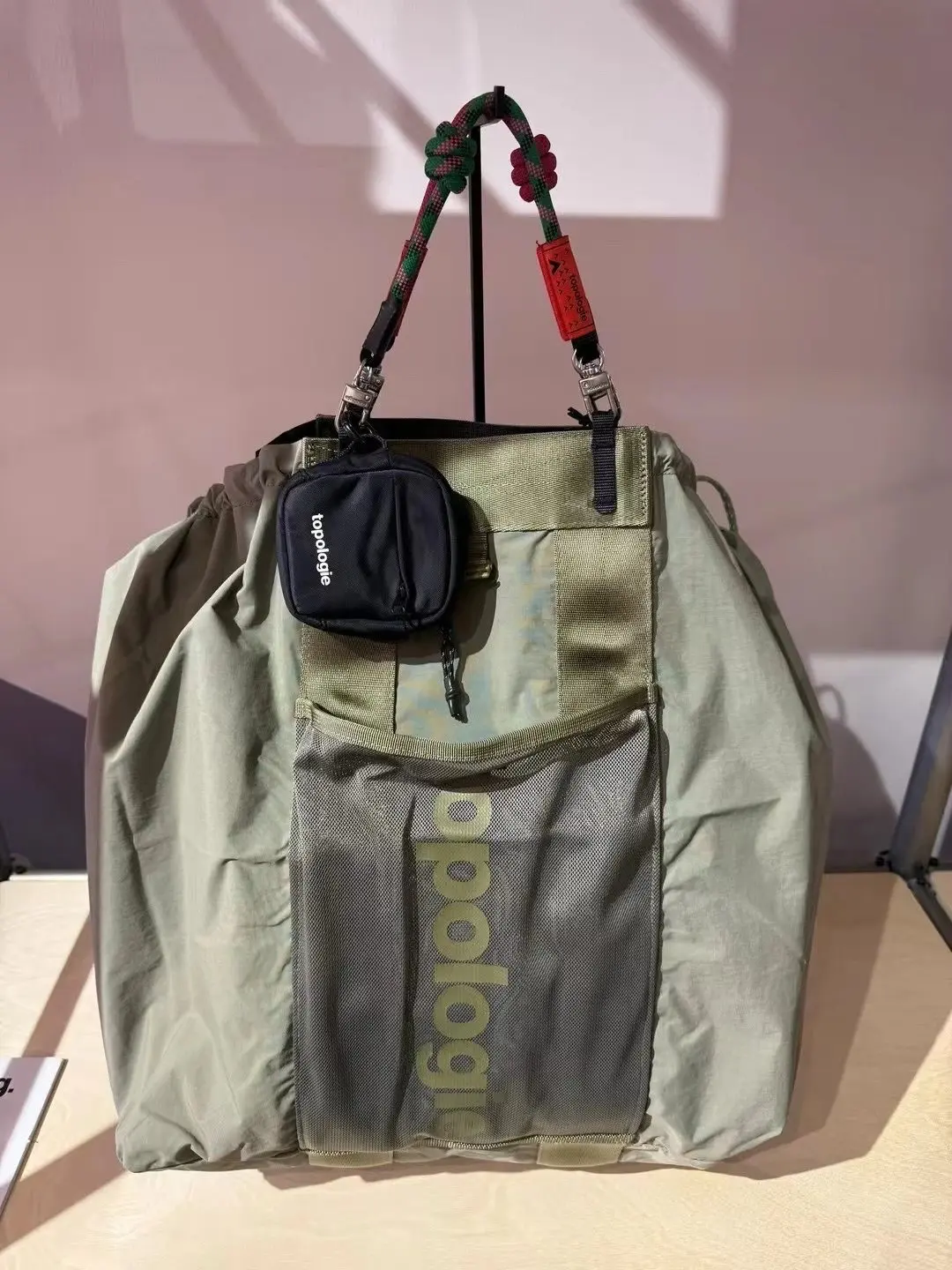 

TOT Oblique Span Nylon Cloth Tote Bag Hand-held Cloth Bag Leisure Large-capacity Travel Bag Double-sided Tote Bag luxury bag