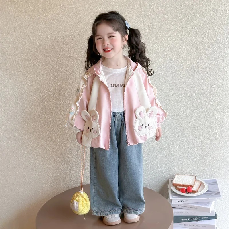 

2025 New Children's Autumn Elegant Rabbit Pattern Large Pocket Decorative Cotton Cute Coat