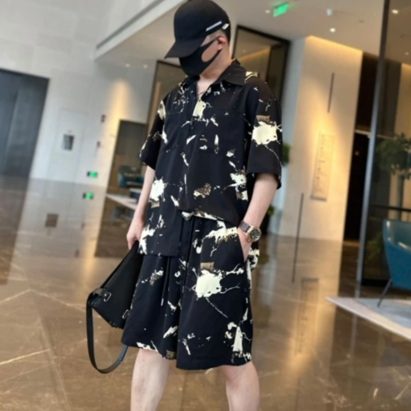 

2026 Summer Men's Cool Casual Set Niche Design Short Sleeve Shirt Mid Length Shorts Two Piece Outfit