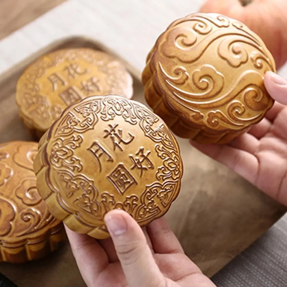 

Creative Ceramic Tea Storage Container Round Simulation Mooncake Shape Tea Jar Sealed Antique Small Storage Box for Home