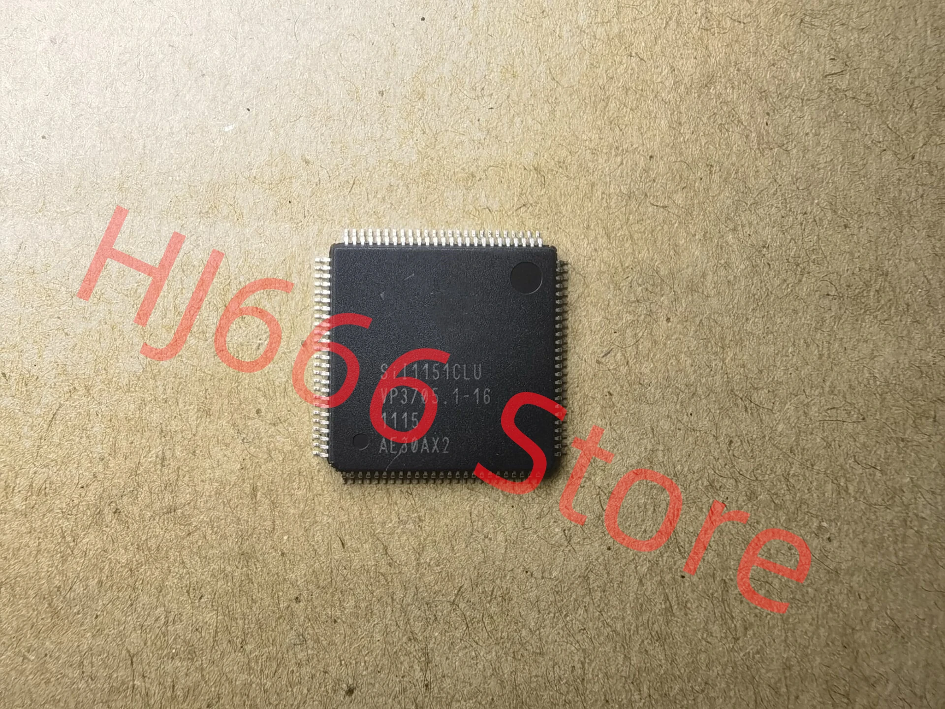 

2pcs SIL1151CLU SlL1151CLU QFP