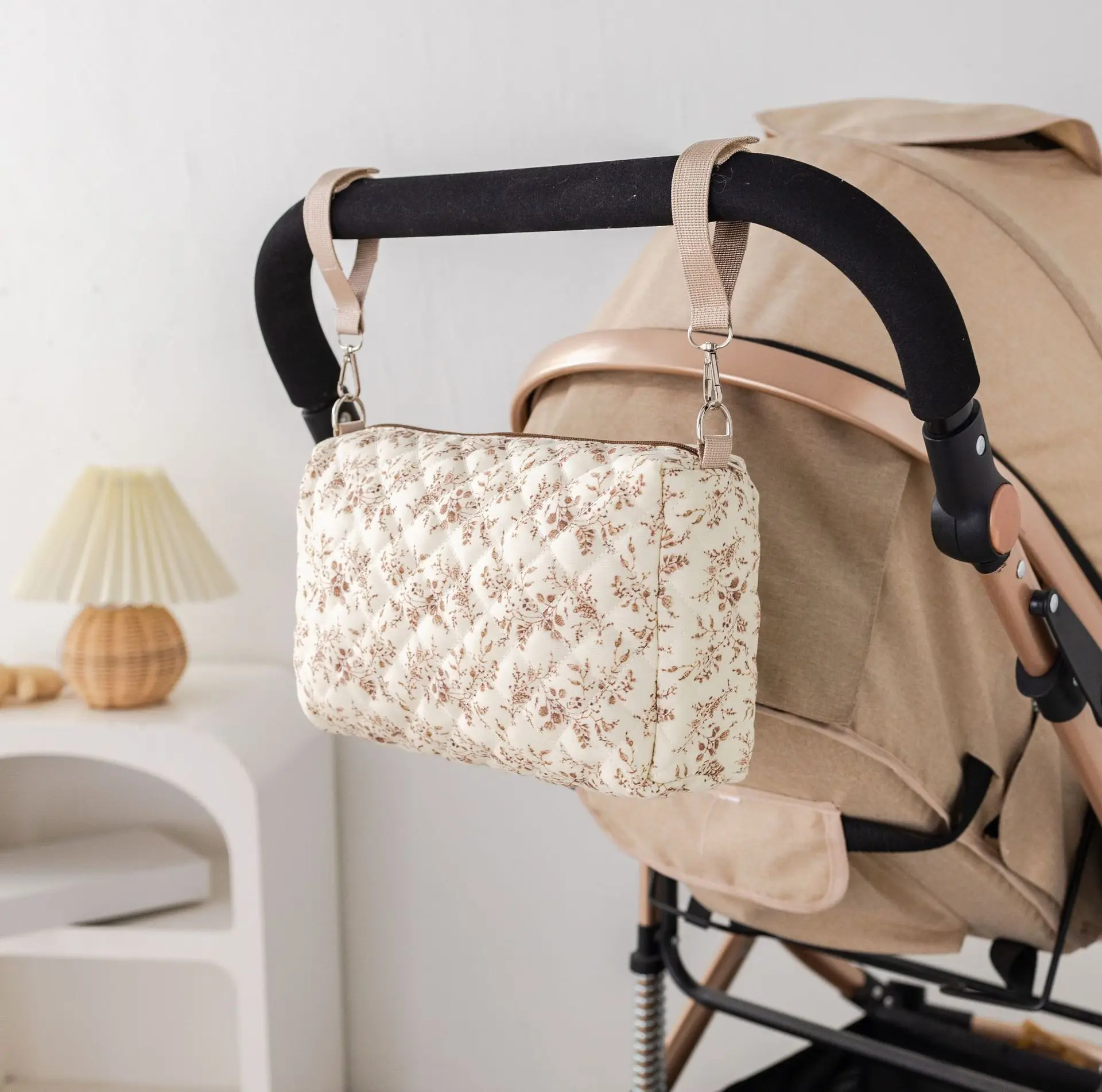 

Portable Baby Diaper Bag Stroller Hanging Bag Travel Handbags Mommy Bag Baby Items Makeup Bag Maternal Stroller Bag