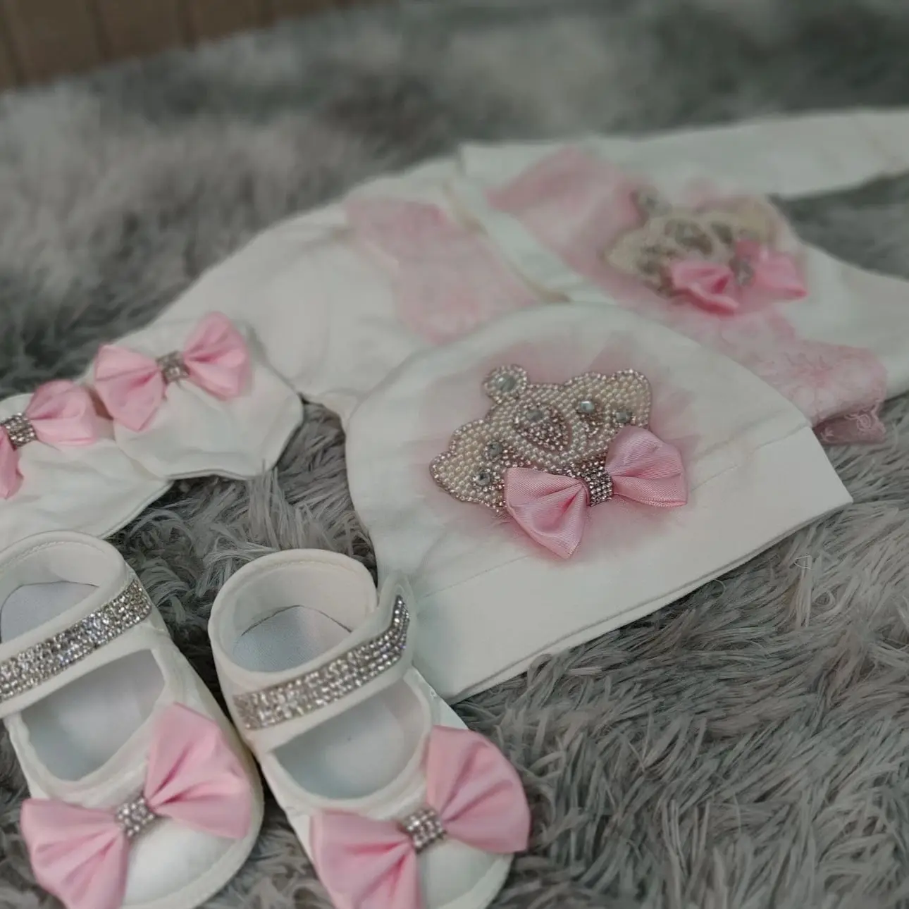 Welcome Home Baby Romper Mittens Bonnet Set 0-1y Outfit Nursery 4pcs Layette Outfit Light Pink Little Princess Parajam