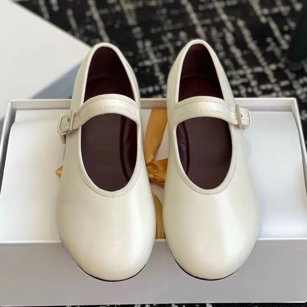 

2024 Women Flat bottomed ballet Shoe Solid Color Round head Solid Color Genuine Leather Slip on Lazy Ladies Top Quality
