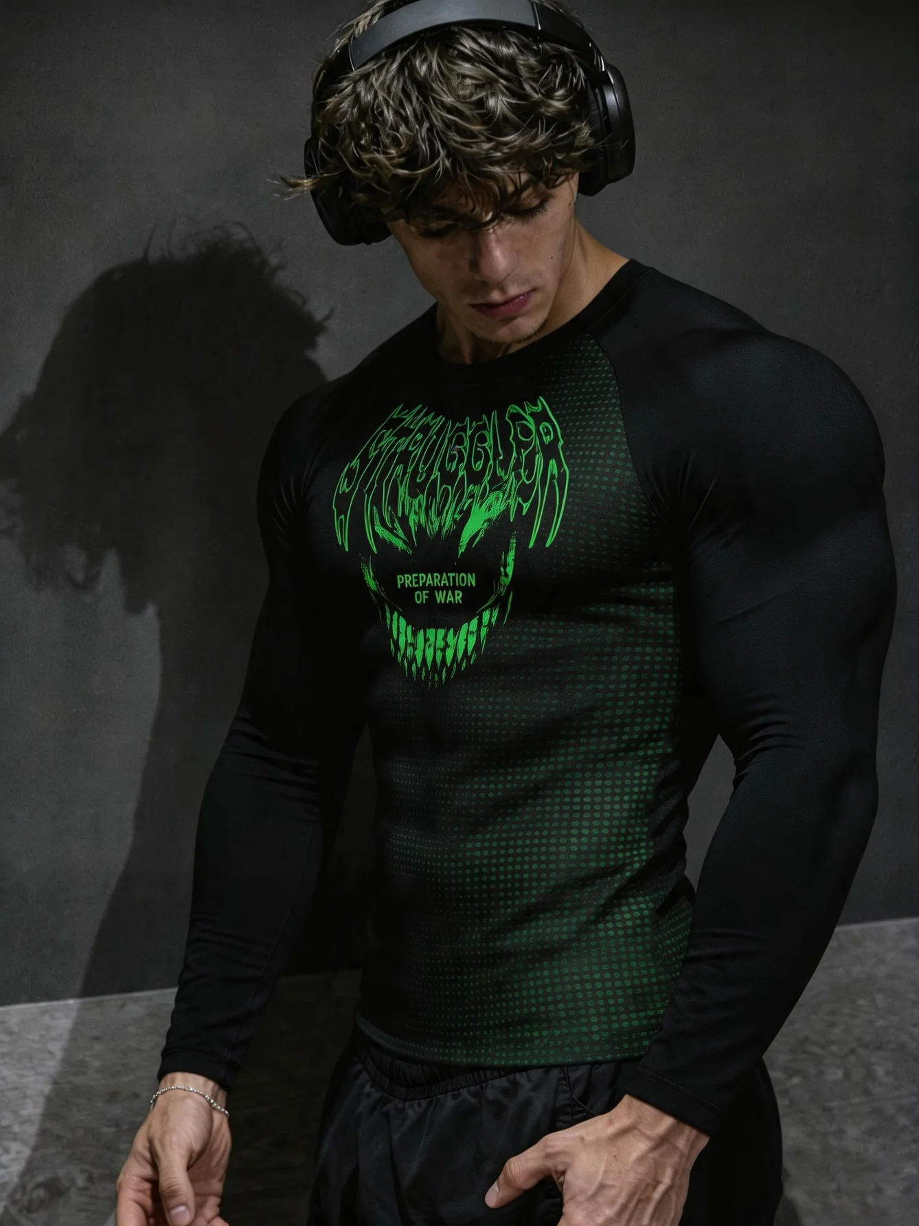 Men's Raglan Long Sleeve Compression Shirt Black Green Venom Print 4-Way Stretch Breathable Gym Training Top