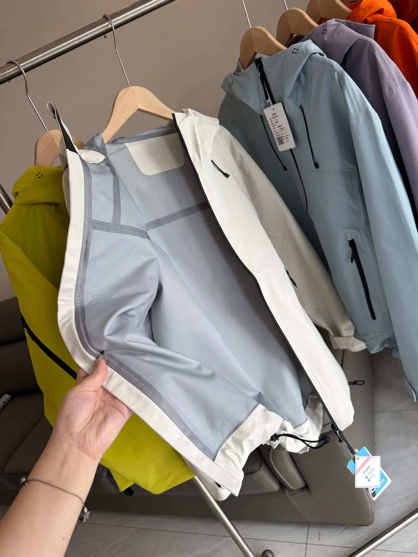 

All-Match Full Heat Seal Proc Windproof Waterproof Outdoor Casual Hooded Soft ell Jaet for Men Stand Fit Long Sv...