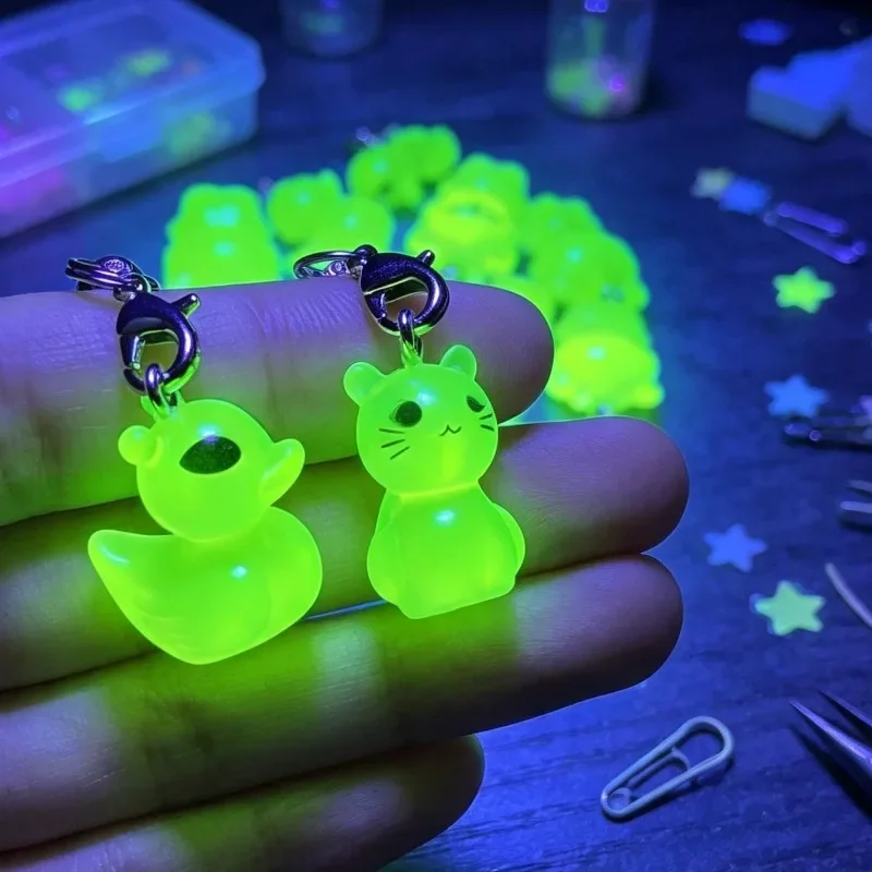 5-50Pcs Luminous Alien Cat Duck Resin Charms Creative Glowing in Dark Animal Pendant Diy Cute Earring Necklace Jewelry Charm
