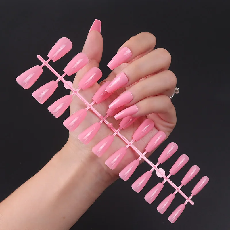 24 pz lungo balletto unghie finte superficie luminosa UV resistente all'usura strisce Manicure premere su Nail Art copertura completa unghie finte artificiali