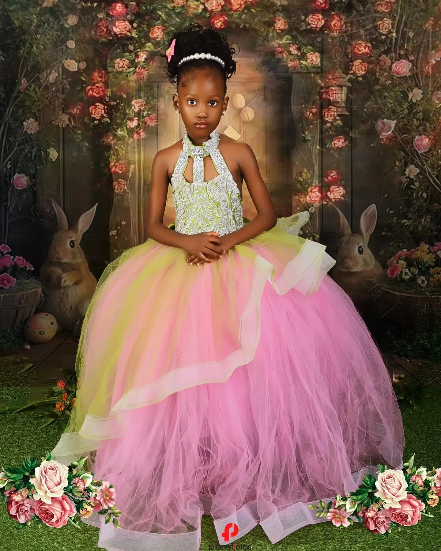 

Flower Girl Dresses for Wedding Lace Appliques Sleeveless Baby Girl Gown for Photoshoot First Communion Gowns Customized