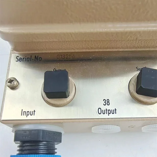 Single Acting Type 4763 Model 4763 - 11100111000000.04 Electropneumatic Valve Positioner