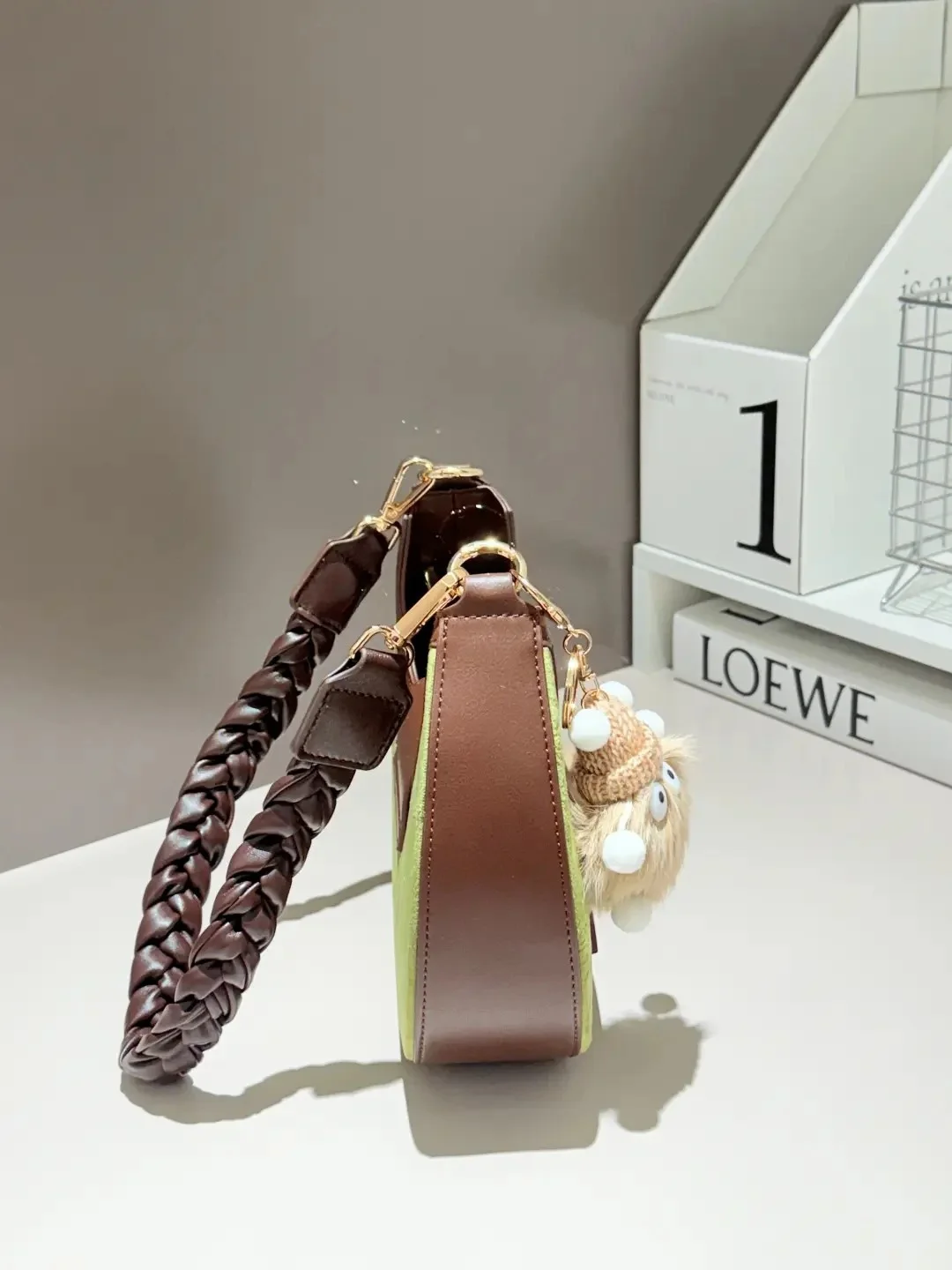 een-wild-fairy-retro-velvet-flower-pring-women's-bag-2026-new-high-end-feeling-woven-underarm-bag