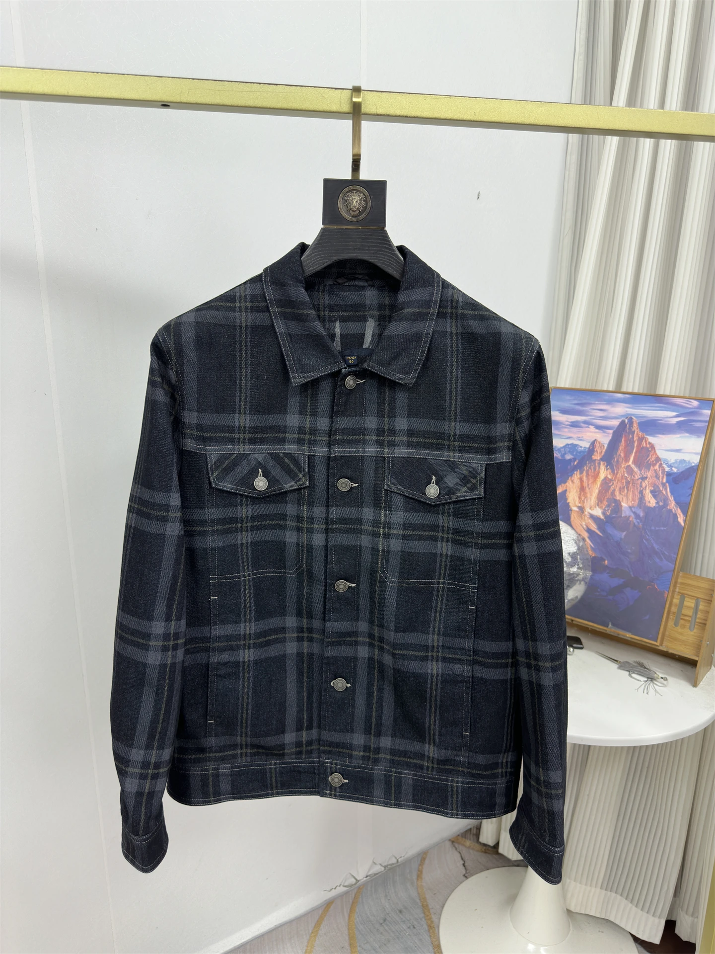 

Faionable Casual Plaid Collar Denim Jaet Men's Spring Sle Stand Fit Long Sve Wear Resistant Button Closure Coat