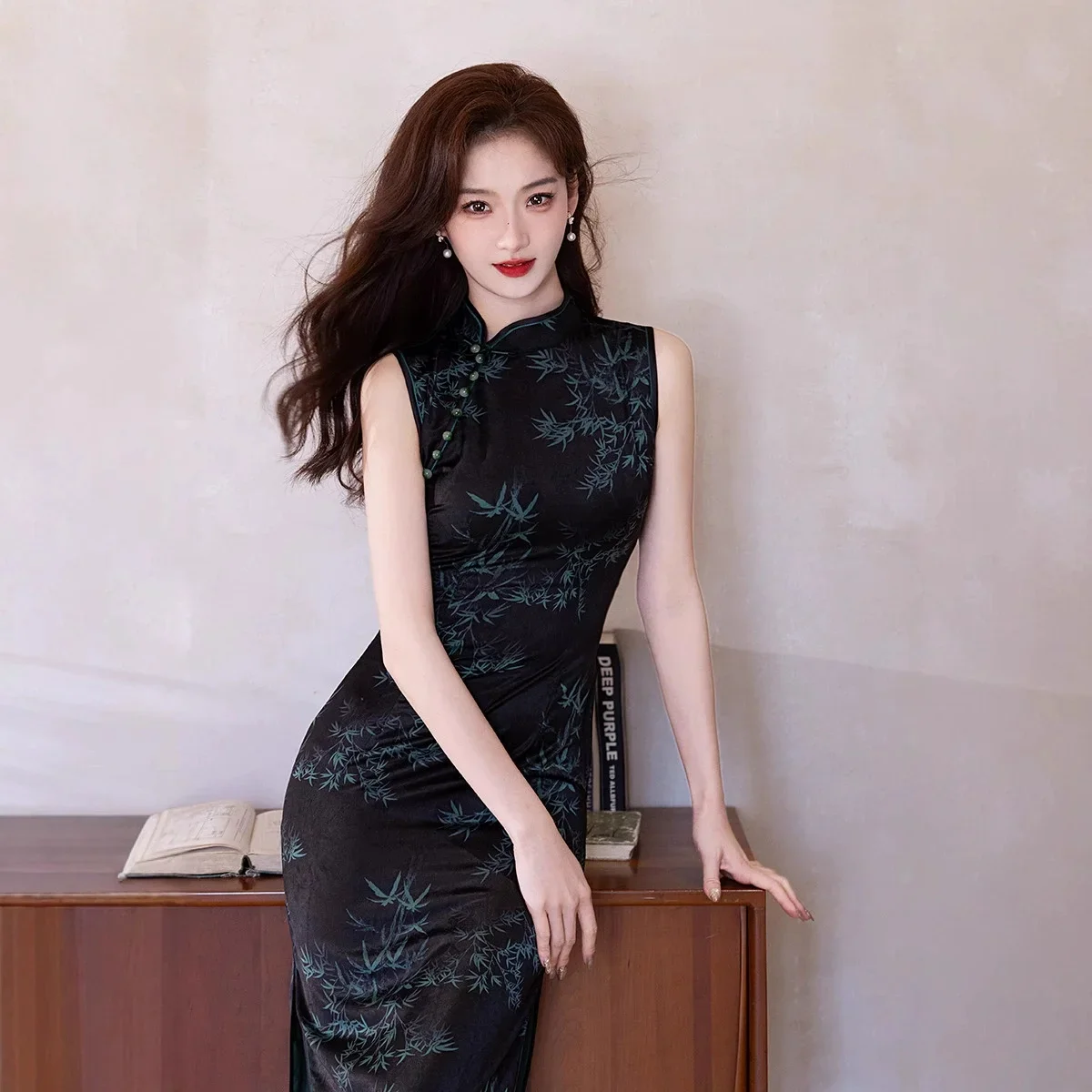 

Elegant Temperament Black Bamboo Leaf Cheongsam 2025 Summer New Chinese Style Sleeveless Qipao Dress