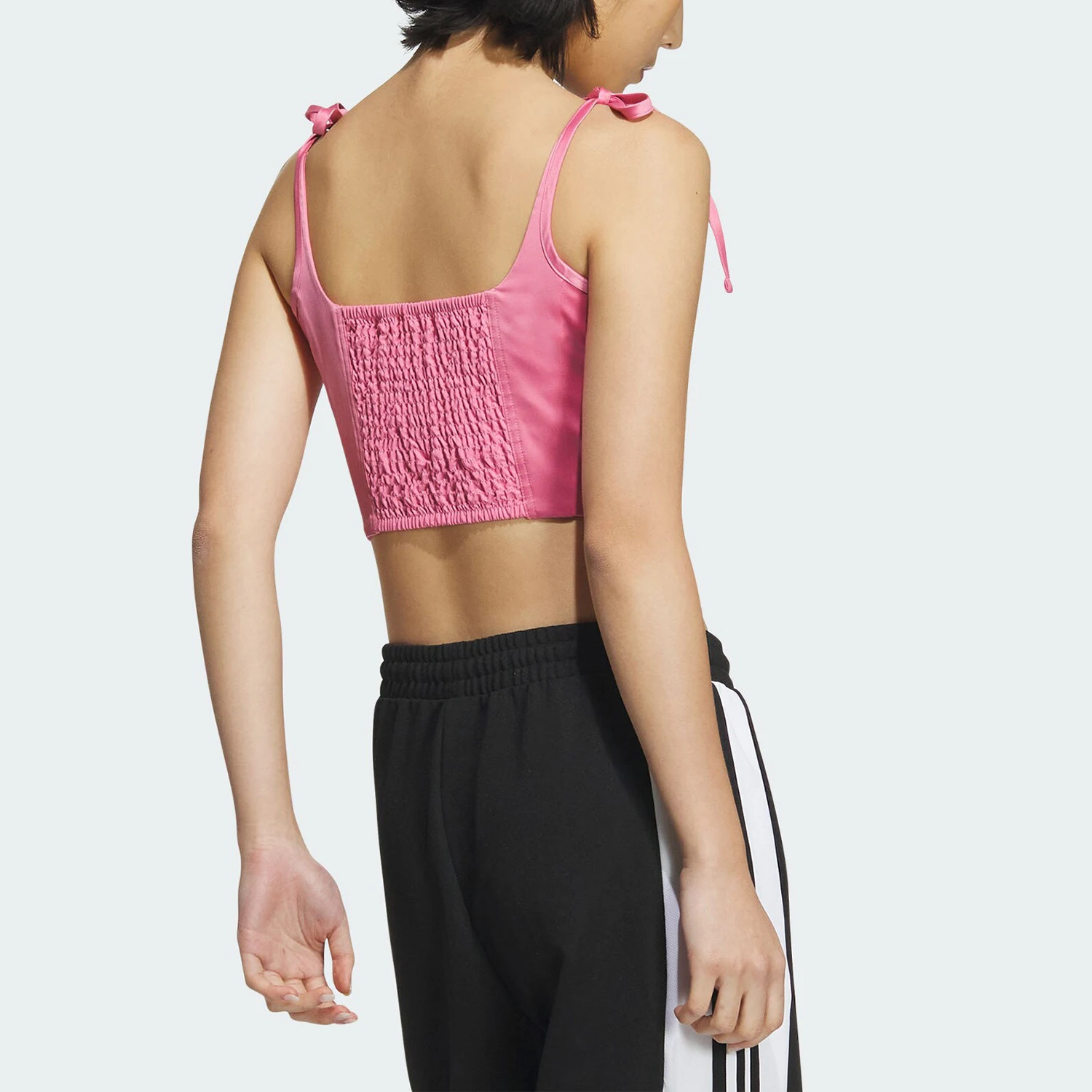 قميص بدون أكمام رياضي قصير للنساء من Adidas Originals JE3484