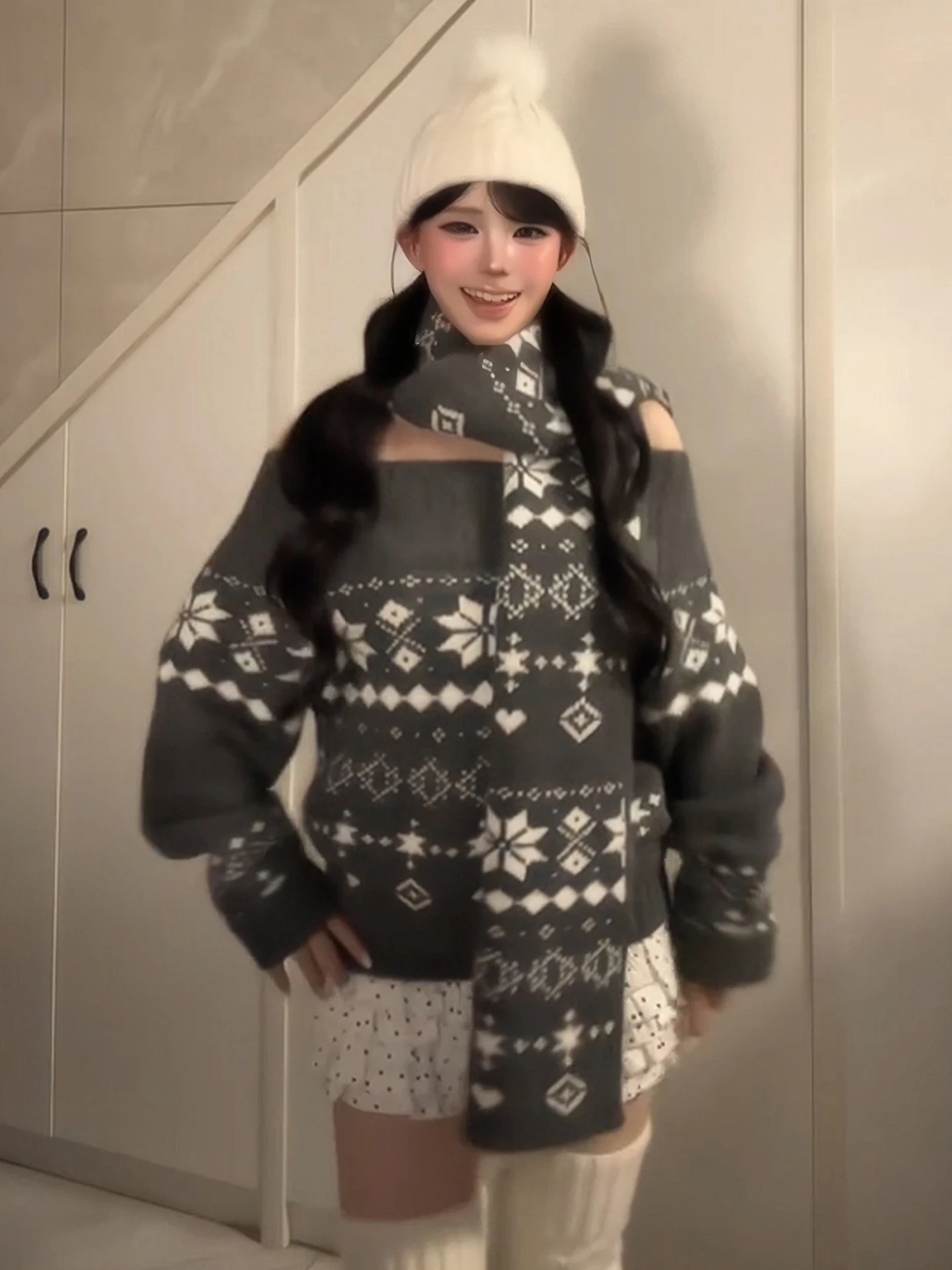 

Женский вязаный свитер Cisas Theme на одно плечо, облегающий топ с шарфом, комплект из двух предметов, корейский свободный крой, длинный рукав