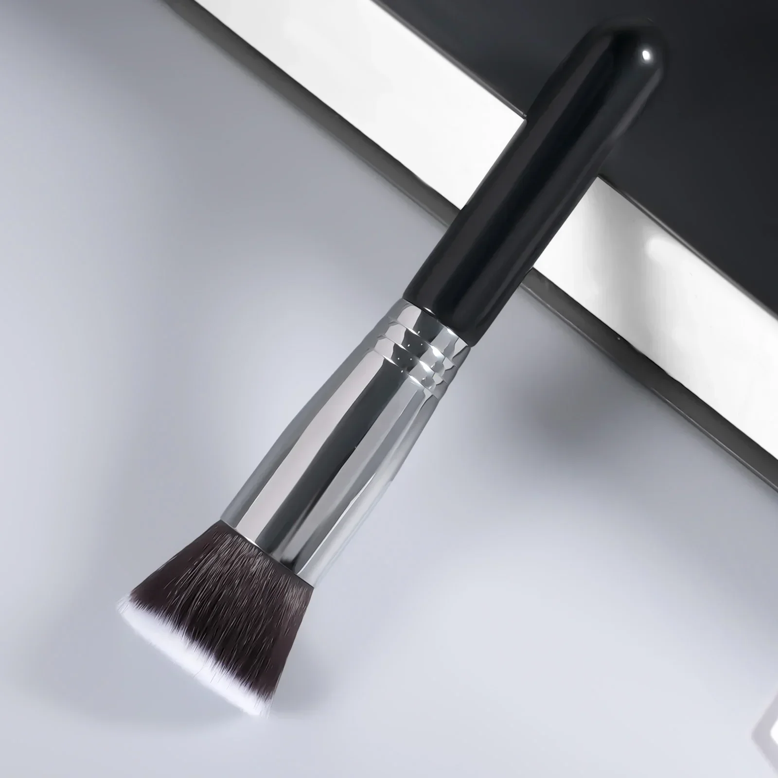 Pinceau à poudre pinceaux de maquillage professionnels noir fond de teint multifonctionnel Blush sculpture bronzant brosse outils de maquillage