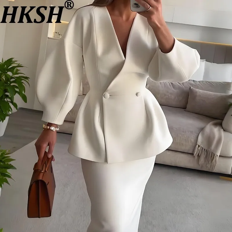 

HKSH весенне-осенний новый женский комплект из двух предметов, модный пиджак с v-образным вырезом и пышными рукавами, однотонная юбка, офисная женская элегантная юбка HK12202