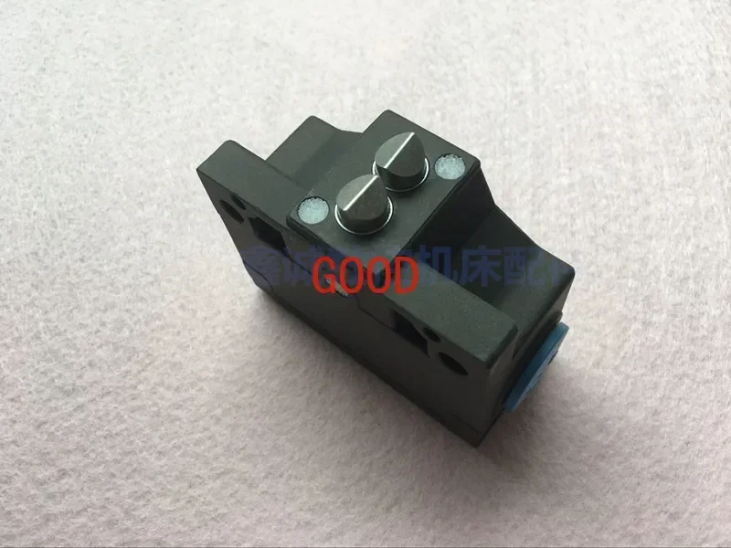 مفتاح حد مفتاح السفر الأصلي الأصلي BNS819-B02-d12-61-12-3B