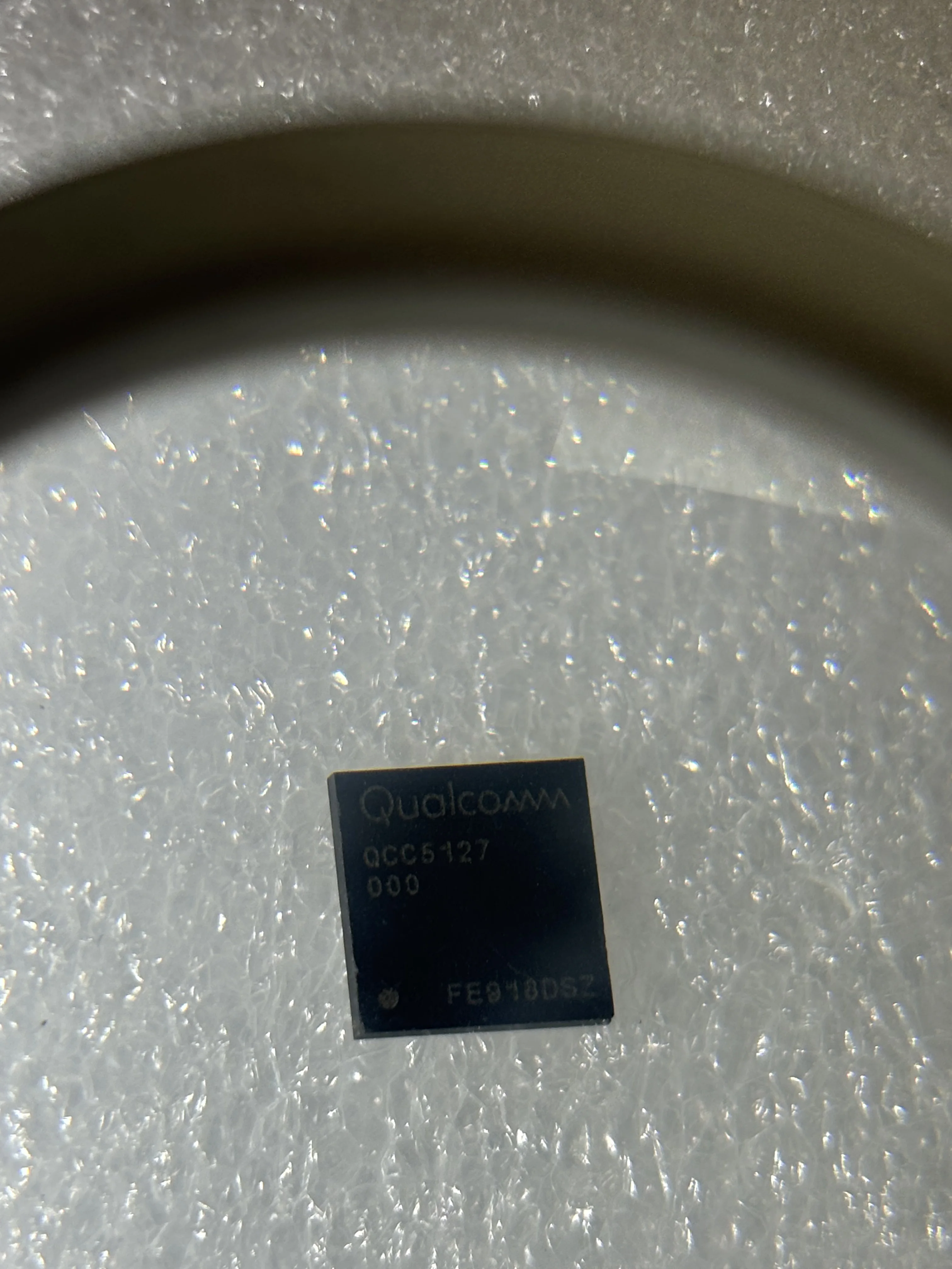 

Original QCC-5127-0-124CSP-TR-00-0 Package BGA Breakthrough Bluetooth audio chip based on low power architecture