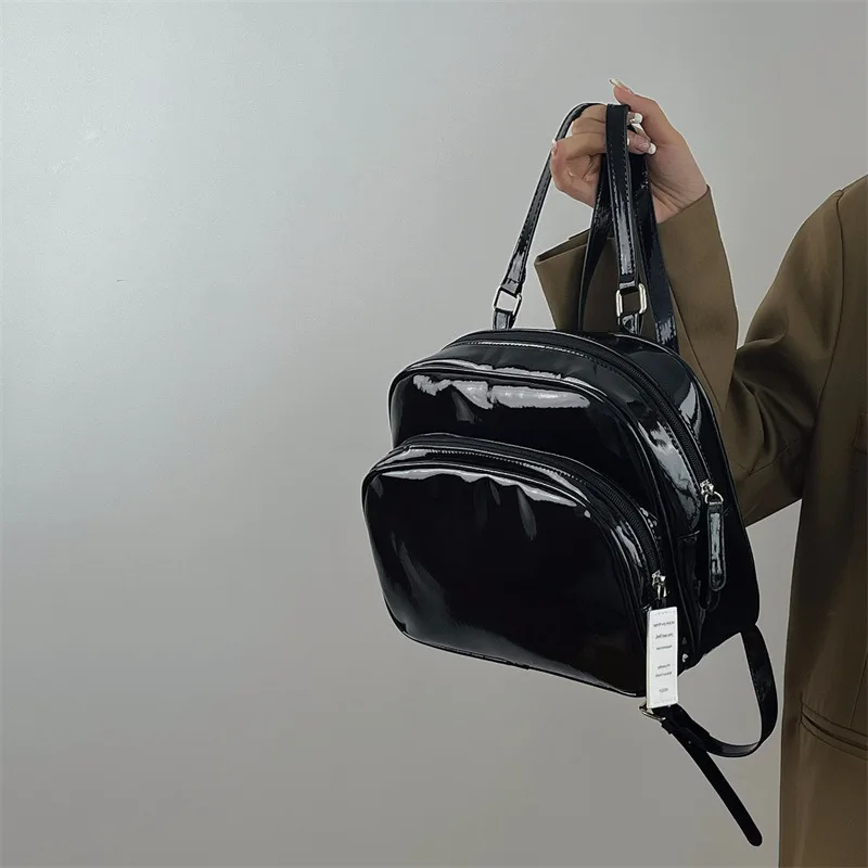 2024 borsa donna Versatile zaino di nuova moda nero senso avanzato coreano ad alta capacità per il tempo libero Versatile zaini da ragazza leggera