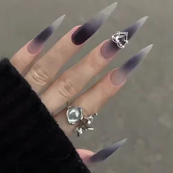 24pcs Sweet Cool Gothic Style False Nails Gradient Smudging Black Long Stiletto Fake Nail With Metal Love Heart Press On Nails