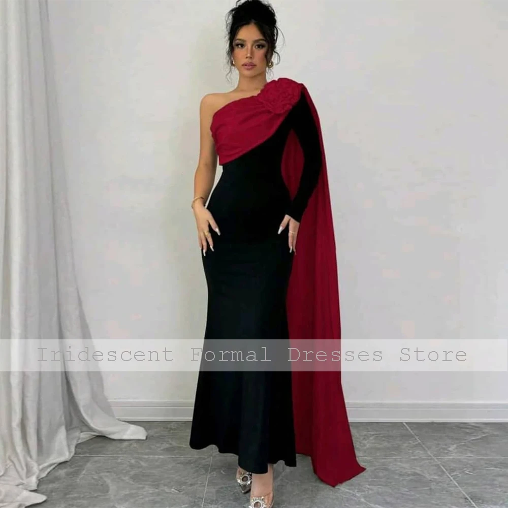 ชุดราตรีสีดําดอกไม้สีขาว Draped หนึ่งไหล่ Mermaid ชุดราตรี Maxi แขนยาวข้อเท้าความยาวชุดปาร์ตี้สตรี