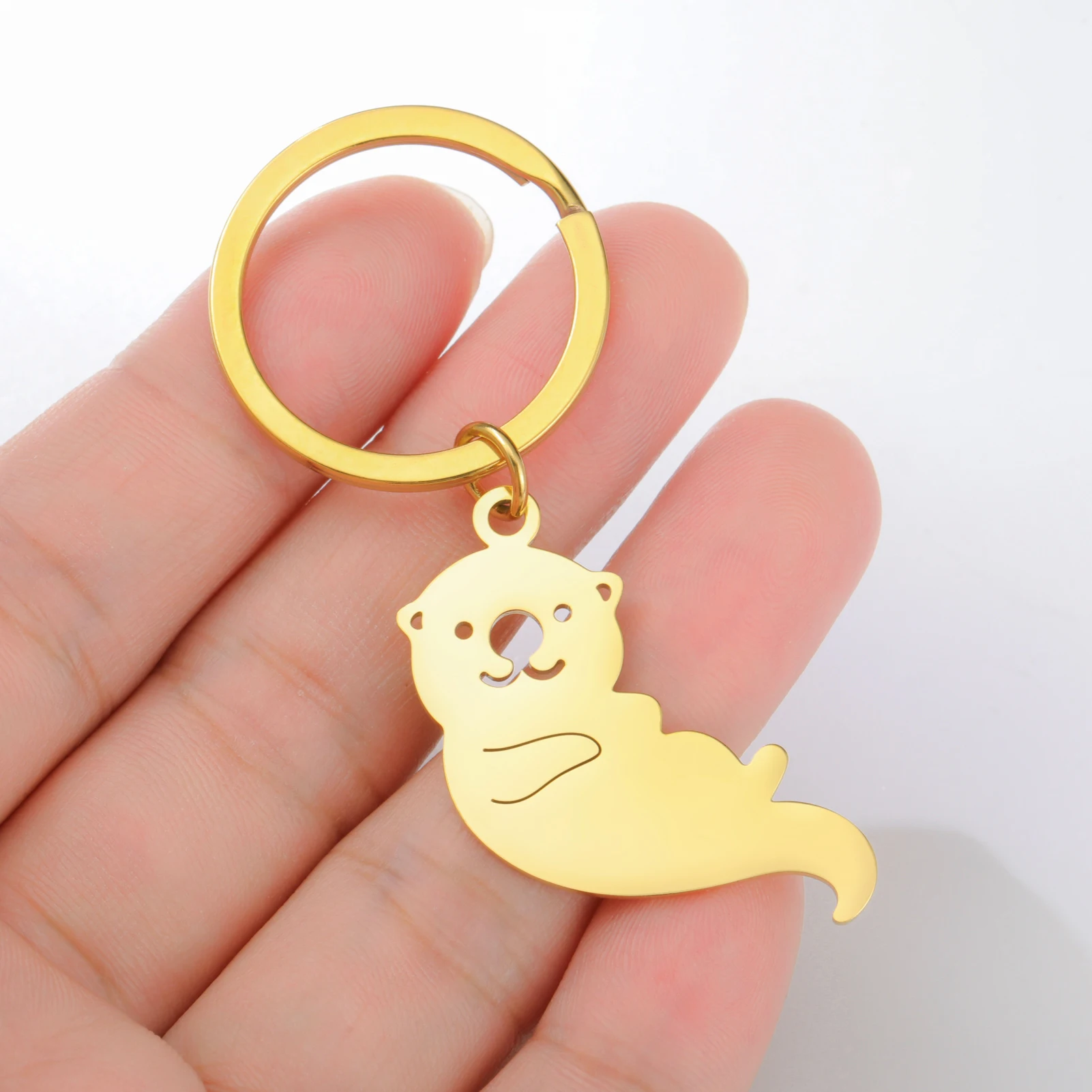 Cazador Gold Color Lying Sea Otter Keychain Stainless Steel Jewelry Cute Animal Car Key chain for Women Valentine Gift Wholesale