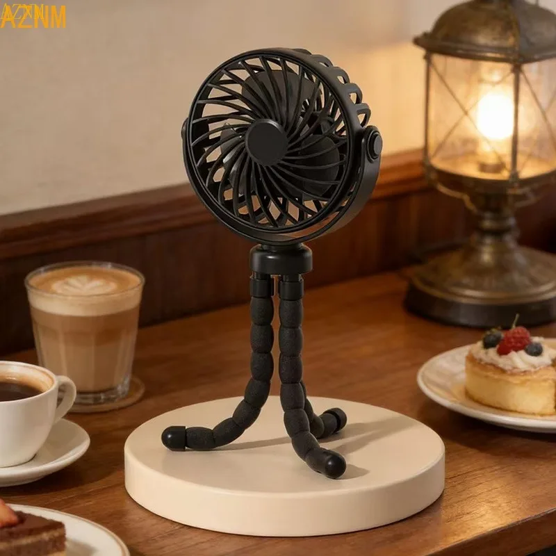 Tragbarer Ventilator mit drei Geschwindigkeitsstufen, die ideale Wahl für den Sommer als Mini-Ventilator. Mit Lichtfunktion und Oktopus-förmigem Design, mit biegbaren und verstellbaren Krallen. Ein