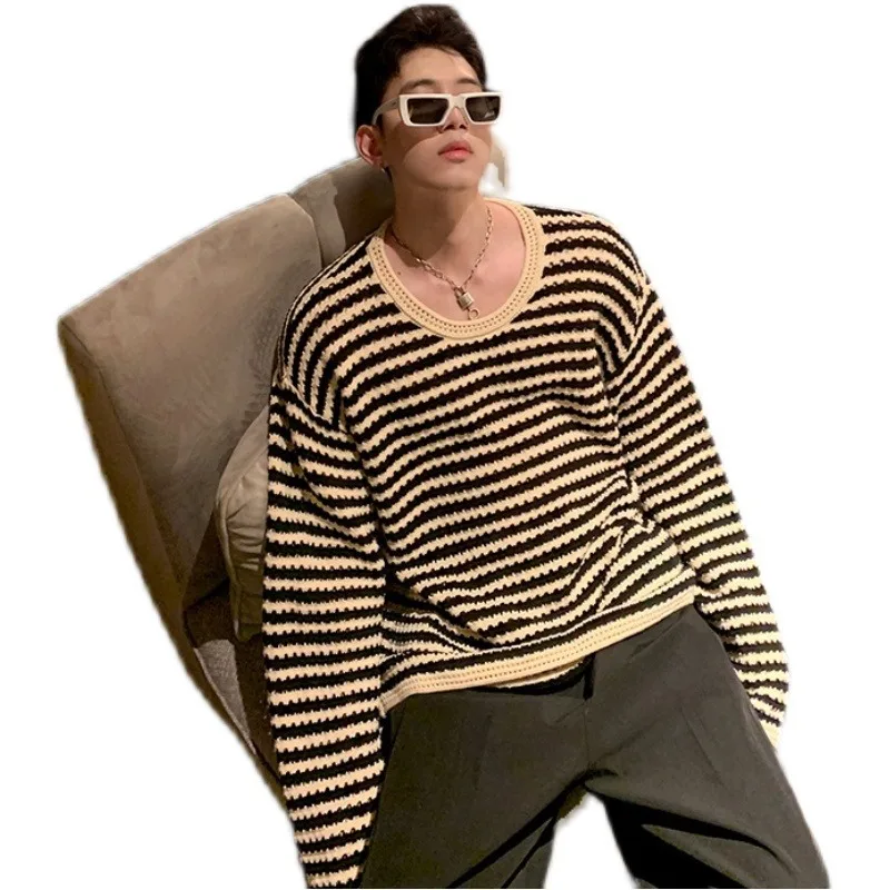 Maglione a maniche lunghe cavo a righe lavorato a maglia all'uncinetto retrò vento pigro Top casual girocollo da uomo sottile primaverile e autunnale