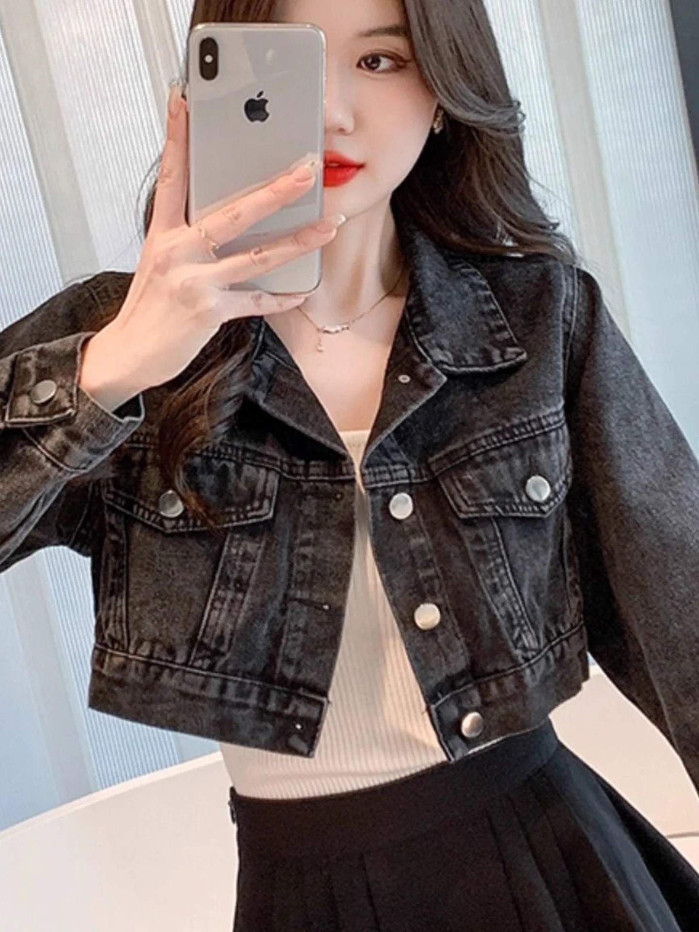 

Весна 2026: Женская укороченная джинсовая куртка в корейском винтажном стиле, уличная мода, с пуговицами, длинный рукав