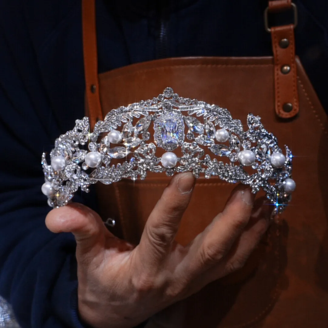

Korean Zircon Bridal Tiara Crystal Wedding Crown Hair Accessory for Brides Princess Style for Birthday Parties
