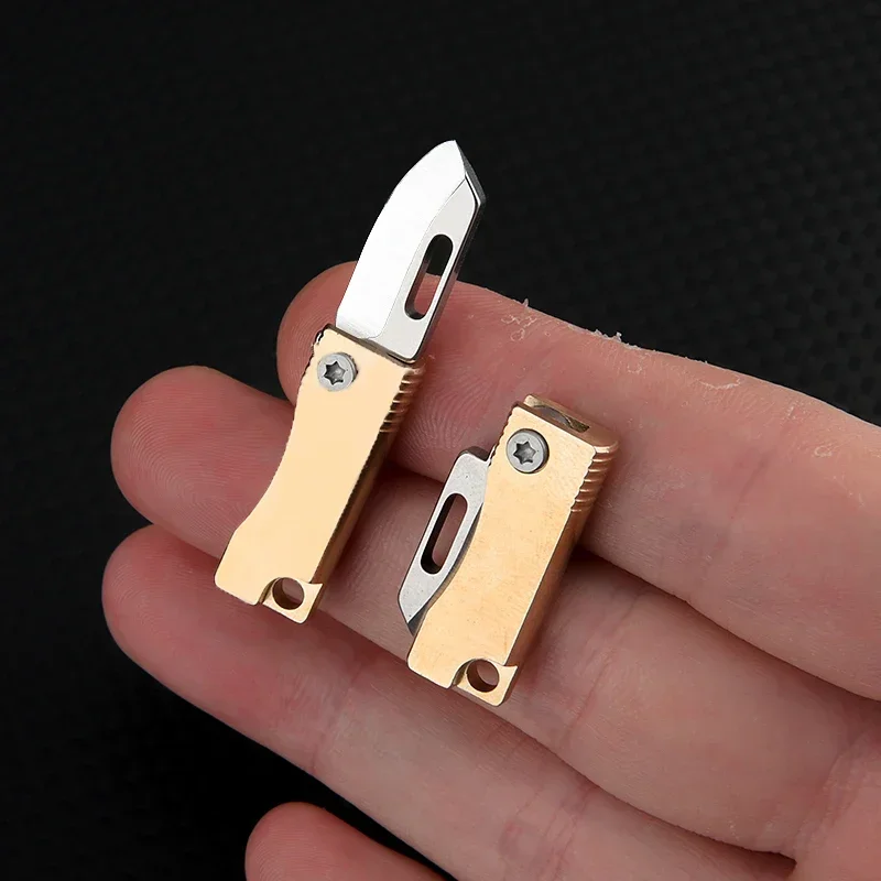 

Brass MINI Folding Knife Portable Unboxing Small 7Cr Steel Blade Keychain CS GO Hanging Outdoor Camping EDC Knife