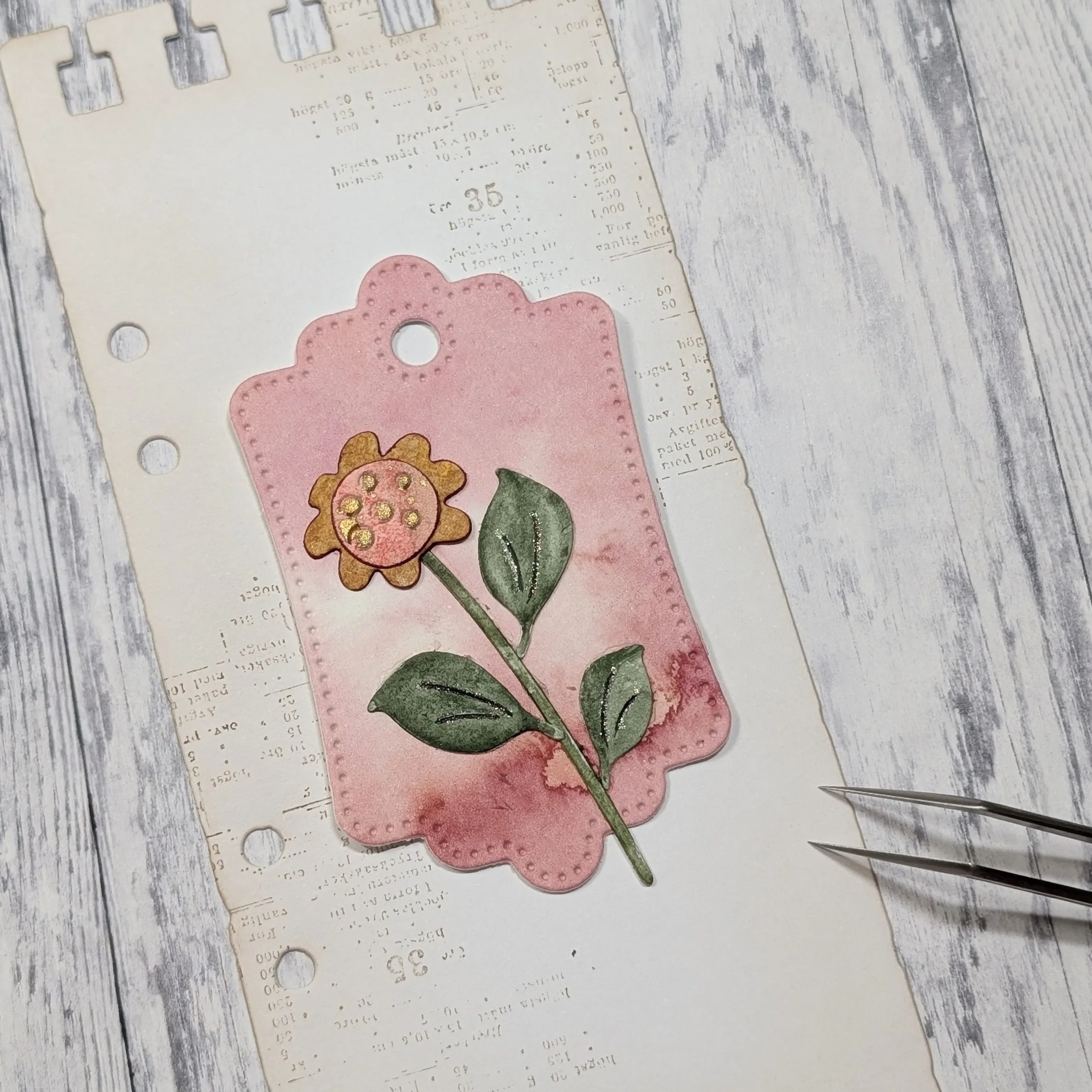 Old Label Frame With Hearts Wood Metal Cutting Dies Scrapbook Diary Decoration Stencil Embossing Template DIY Greeting Card 2026